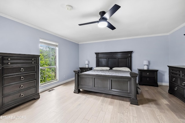 10628 Sandpiper Ln, Knoxville, TN 37922 - bedroom with light wood-type flooring, ornamental molding, baseboards, and ceiling fan