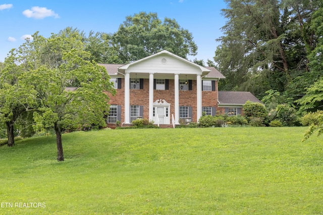 10628 Sandpiper Ln, Knoxville, TN 37922 - greek revival inspired property featuring a front yard and brick siding