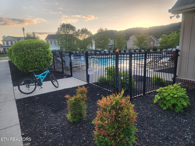 2742 Lucky Leaf Ln, Knoxville, TN 37924 - photo 8