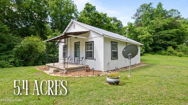 147 Cove Hollow Rd, Lafollette, TN 37766 - view of front of home featuring a front lawn