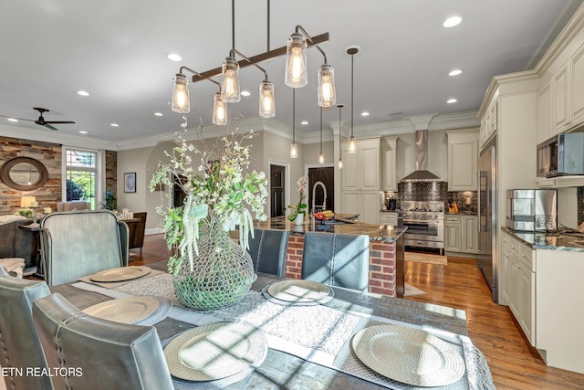 211 Cool Springs Blvd, Knoxville, TN 37934 - dining space with a ceiling fan, light wood-style flooring, recessed lighting, and crown molding