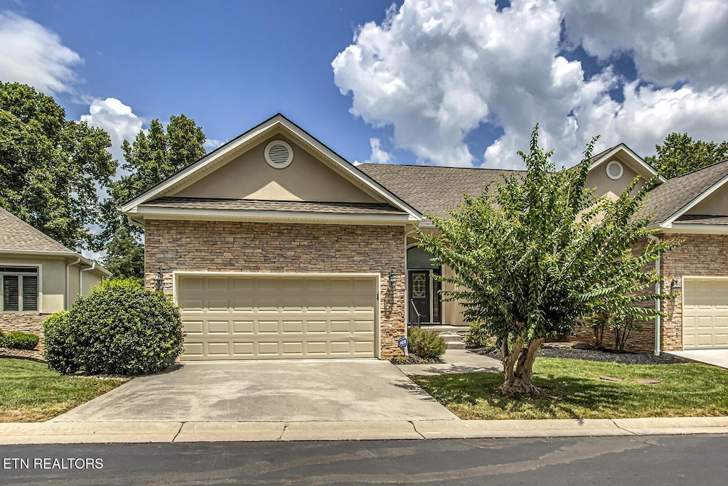 512 Tanasi Lagoon Dr, Loudon, TN 37774 - photo 1