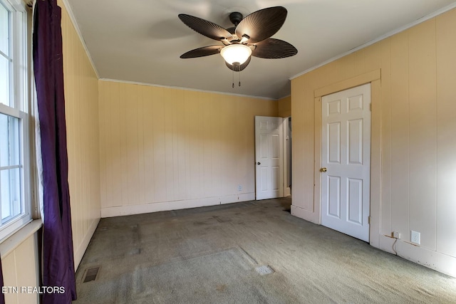 883 Old Harriman Hwy, Harriman, TN 37748 - unfurnished room with carpet, a ceiling fan, ornamental molding, and baseboards