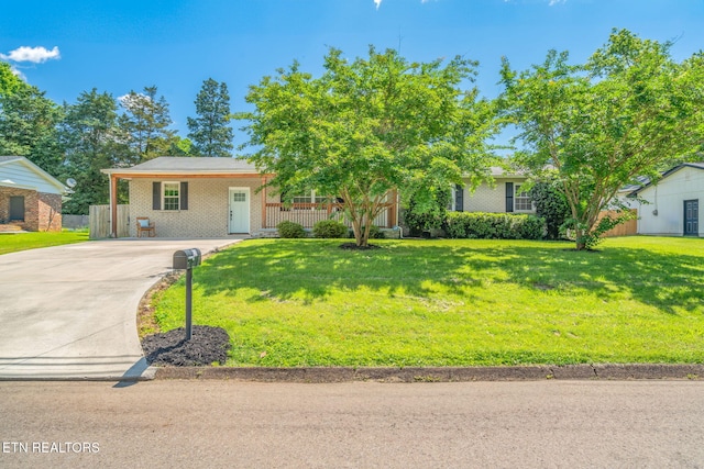 824 Noragate Rd, Knoxville, TN 37919 - view of front of house with concrete driveway and brick siding