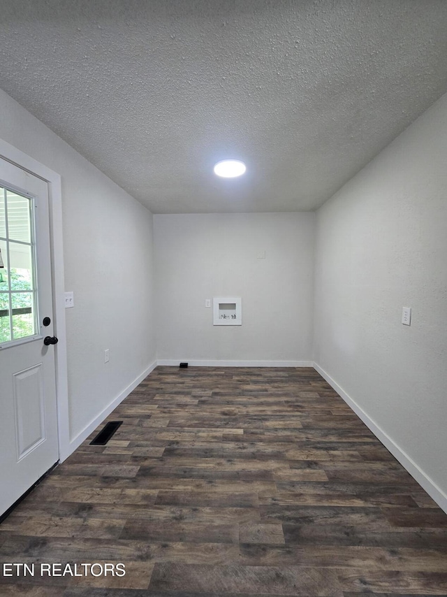 678 Skyline Dr, Oneida, TN 37841 - empty room featuring dark wood finished floors, a textured ceiling, baseboards, and recessed lighting