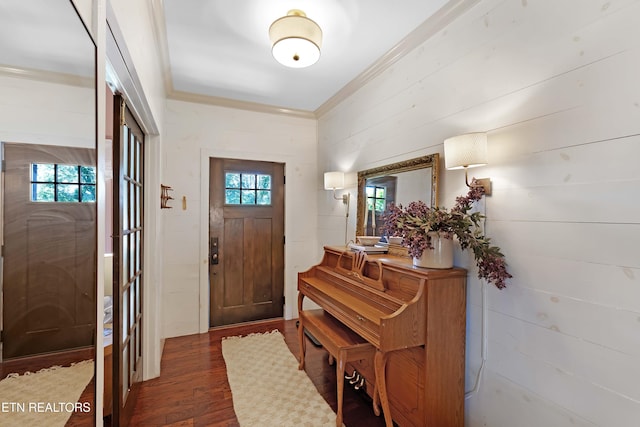2811 Pleasant View Ave, Maryville, TN 37803 - entryway featuring wood finished floors and ornamental molding