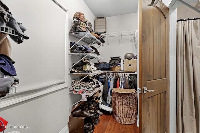 2811 Pleasant View Ave, Maryville, TN 37803 - spacious closet with wood finished floors