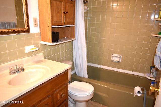 106 Walnut St, New Tazewell, TN 37825 - full bathroom featuring toilet, shower / tub combo with curtain, vanity, and tasteful backsplash