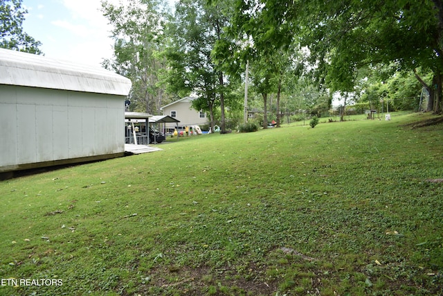 106 Walnut St, New Tazewell, TN 37825 - view of yard