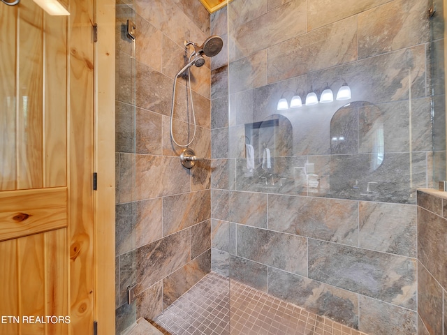 1027 Leslie Way, Sevierville, TN 37876 - full bathroom with tiled shower