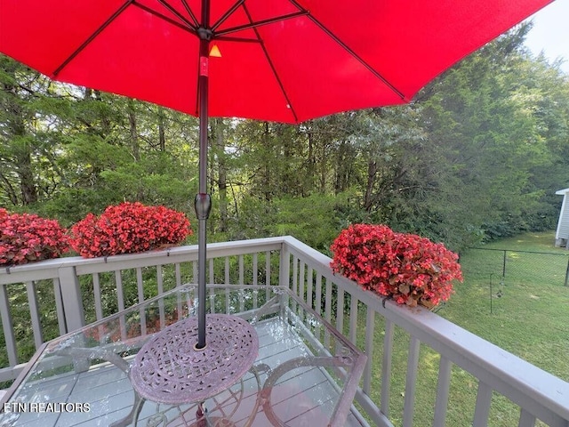 323 Wilson Hurst St, Tazewell, TN 37879 - balcony featuring outdoor dining space