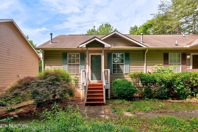 692 Shadywood Ln, Knoxville, TN 37923 - view of front of home with roof with shingles
