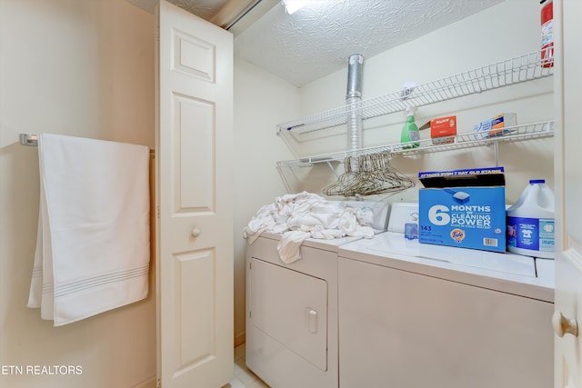 692 Shadywood Ln, Knoxville, TN 37923 - laundry area featuring washer and dryer