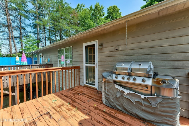 692 Shadywood Ln, Knoxville, TN 37923 - deck with a grill