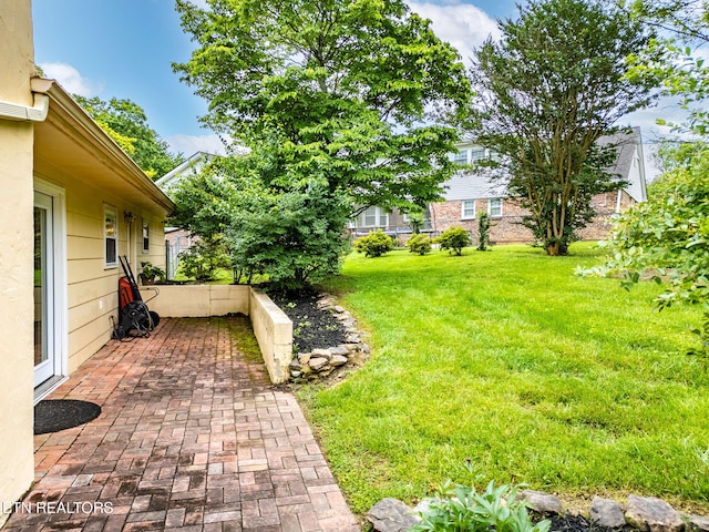 120 Cooper Cir, Oak Ridge, TN 37830 - view of grassy yard with a patio