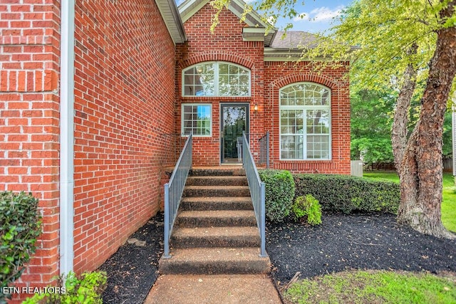 1213 Vale View Rd, Knoxville, TN 37922 - doorway to property featuring brick siding