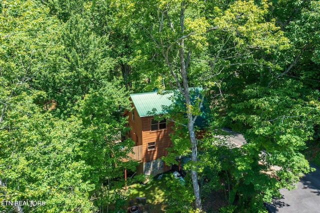 2261 Beach Front Dr, Sevierville, TN 37876 - view from above of property featuring a forest