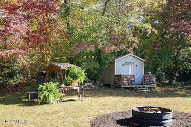 236 Stratford Dr, Cookeville, TN 38506 - view of grassy yard with a wooden deck and a gazebo