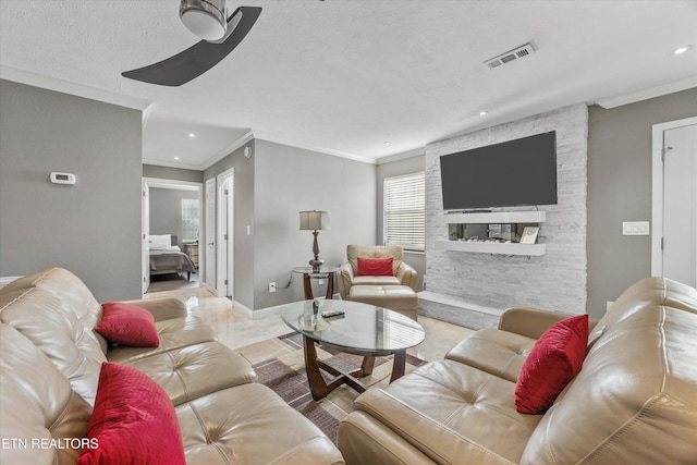 2837 Willa View Dr, Pigeon Forge, TN 37863 - living area with recessed lighting and ornamental molding