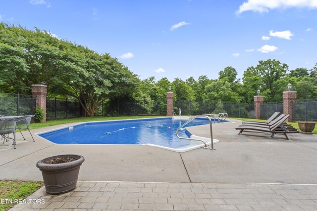827 Knight Bridge Rd, Maryville, TN 37803 - view of swimming pool featuring a patio