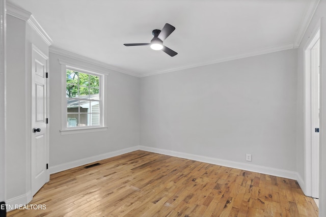 207 N Laurel Cir, Knoxville, TN 37912 - empty room featuring light wood-type flooring, baseboards, crown molding, and a ceiling fan
