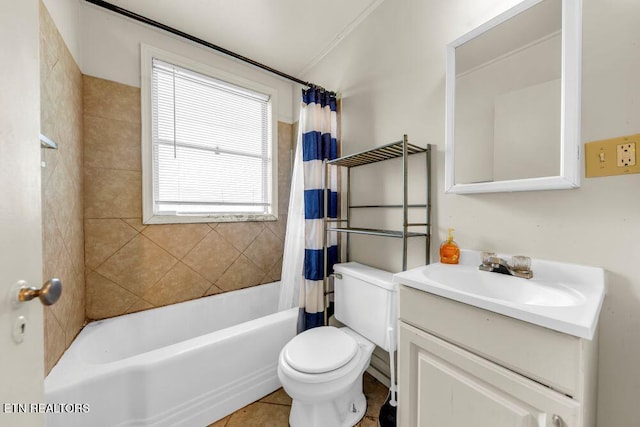 255 N Purdue Ave, Oak Ridge, TN 37830 - bathroom featuring vanity, toilet, healthy amount of natural light, and shower / bath combo