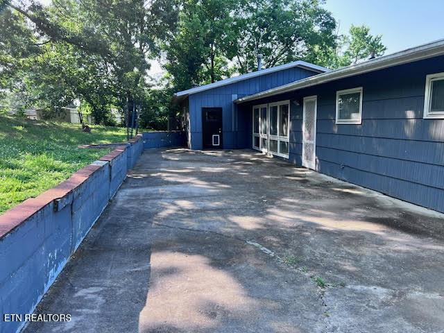 1604 Wandering Rd, Knoxville, TN 37912 - photo 4