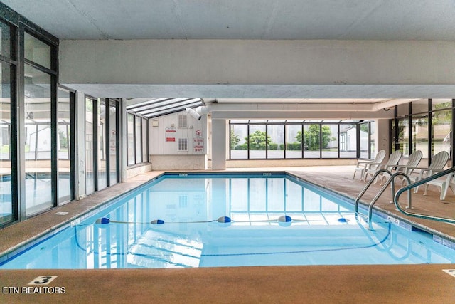 685 River Rd Unit 314, Gatlinburg, TN 37738 - view of indoor pool