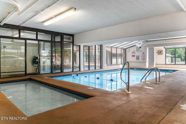 685 River Rd Unit 314, Gatlinburg, TN 37738 - view of indoor pool