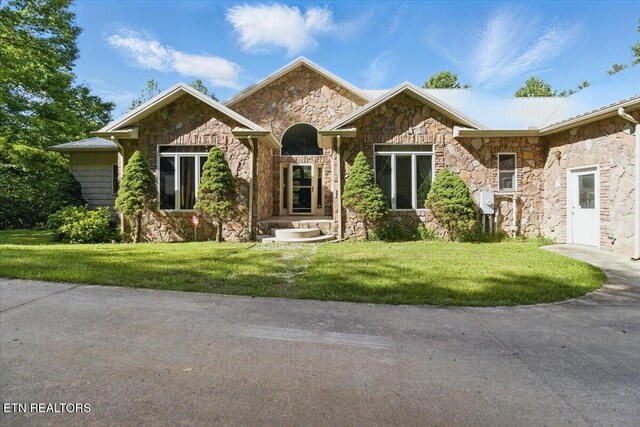 383 Maiden Ln, Speedwell, TN 37870 - photo 1