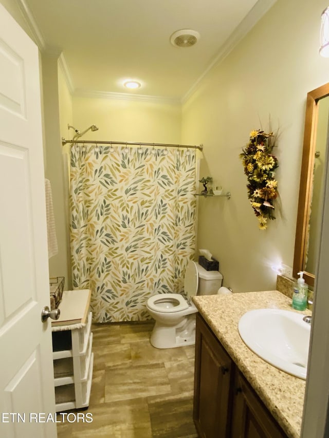 318 Deer Trail Dr, Dandridge, TN 37725 - bathroom with vanity, crown molding, toilet, and curtained shower