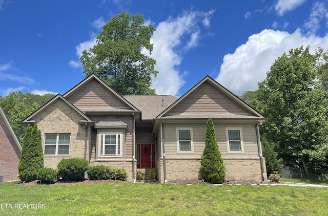 103 Crossroads Blvd, Oak Ridge, TN 37830 - craftsman-style house featuring brick siding and a front yard
