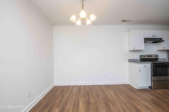 1713 Sails Way, Knoxville, TN 37932 - kitchen featuring stainless steel electric stove, under cabinet range hood, dark wood finished floors, and white cabinetry