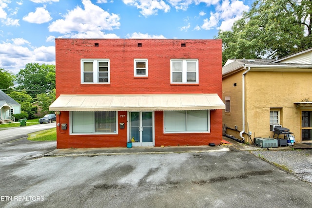 717 Cates St, Maryville, TN 37803 - photo 2