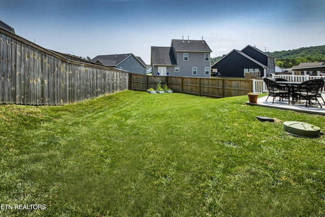 3250 Truitt Path Ln, Knoxville, TN 37931 - view of yard featuring a patio