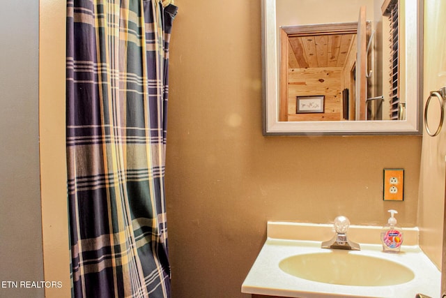 759 Ridgefield Dr, Sevierville, TN 37876 - full bath with vanity and a shower with shower curtain