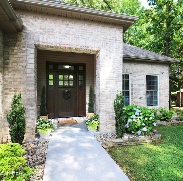 192 Saloli Way, Loudon, TN 37774 - entrance to property featuring brick siding and roof with shingles