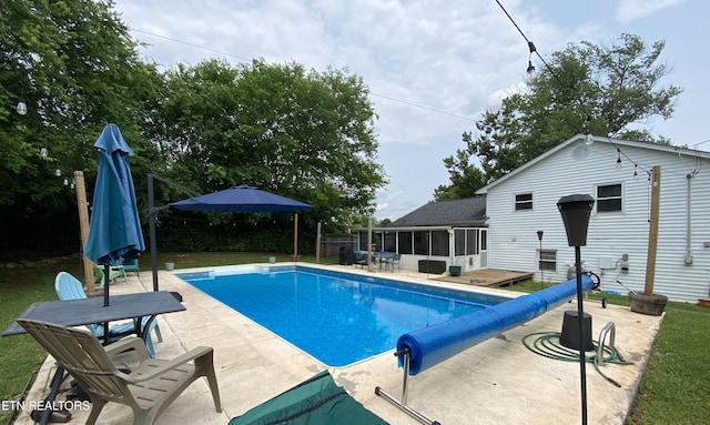 106 Apache Rd, Maryville, TN 37804 - view of swimming pool with a sunroom, a patio, and outdoor dining space