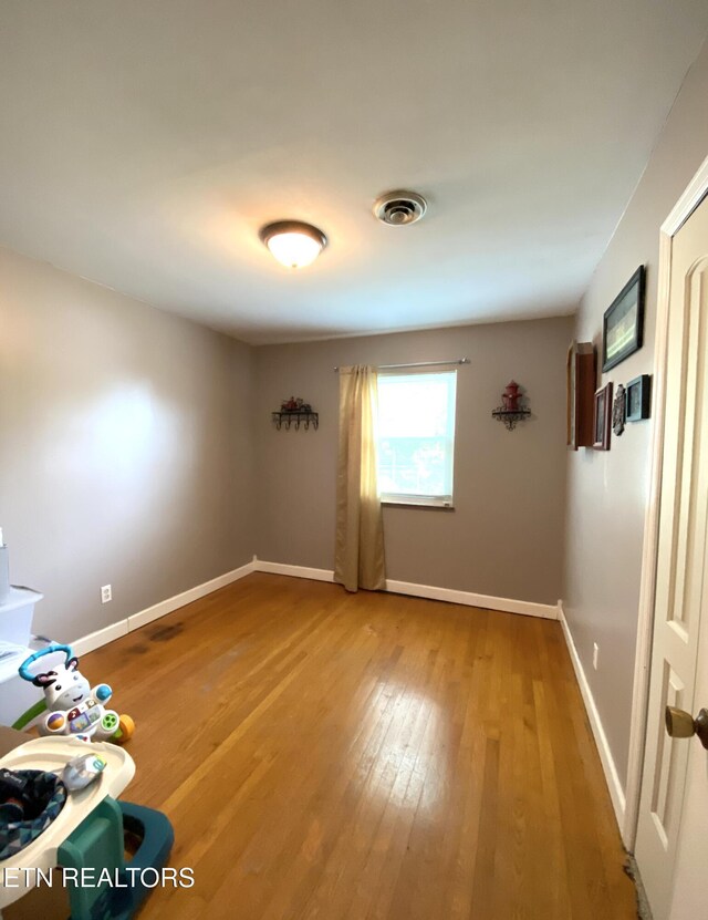 106 Apache Rd, Maryville, TN 37804 - spare room featuring light wood finished floors and baseboards