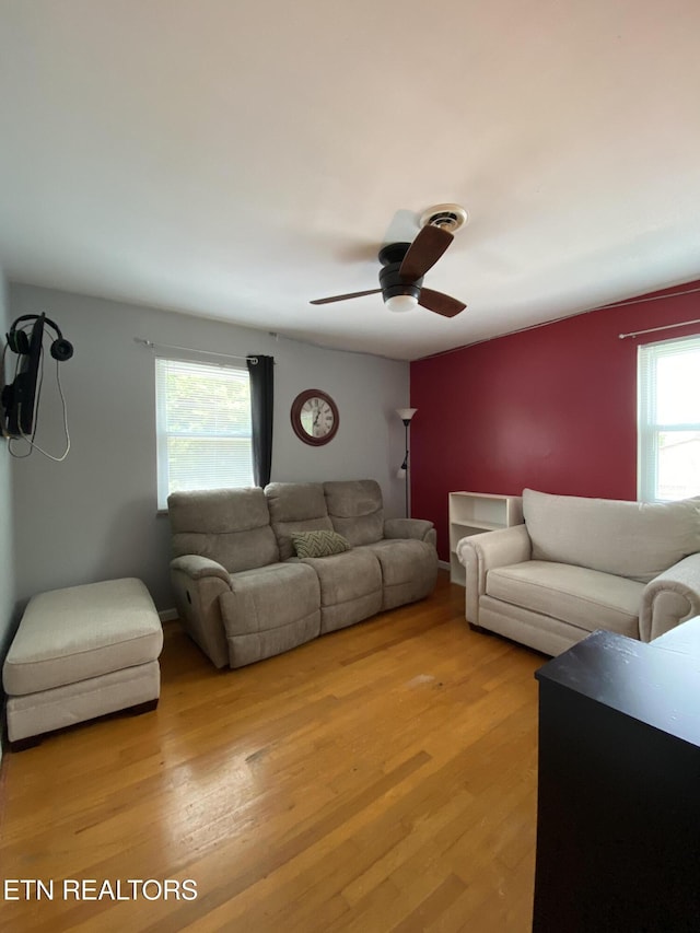 106 Apache Rd, Maryville, TN 37804 - living area featuring light wood-type flooring and ceiling fan