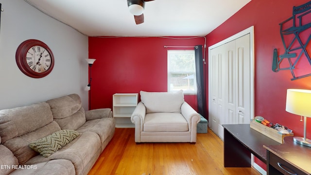 106 Apache Rd, Maryville, TN 37804 - living area with a ceiling fan and light wood-type flooring