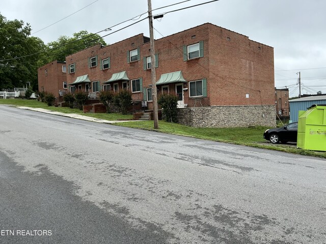 118 E 3rd N St, Morristown, TN 37814 - view of property
