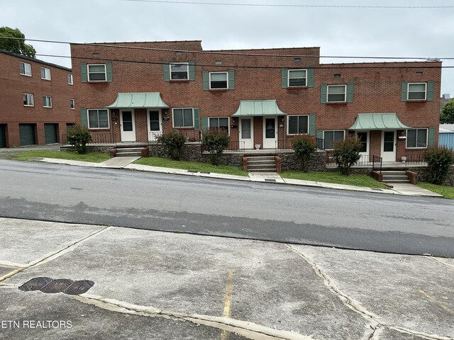 118 E 3rd N St, Morristown, TN 37814 - multi unit property featuring brick siding