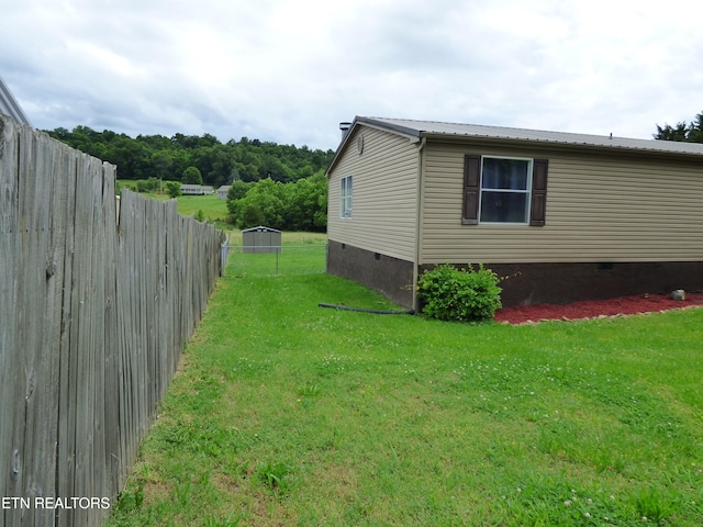 395 E Dumplin Valley Rd, Jefferson City, TN 37760 - view of side of property featuring crawl space and metal roof