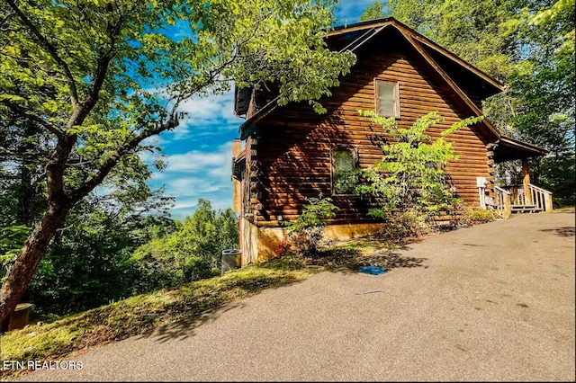 2438 Walnut Ridge Way, Sevierville, TN 37862 - view of home's exterior featuring log siding