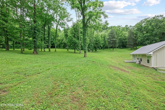 938 Riley Creek Rd, Whitleyville, TN 38588 - view of grassy yard