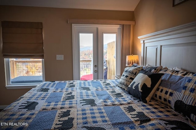 862 Sourwood Dr, Gatlinburg, TN 37738 - bedroom featuring access to exterior