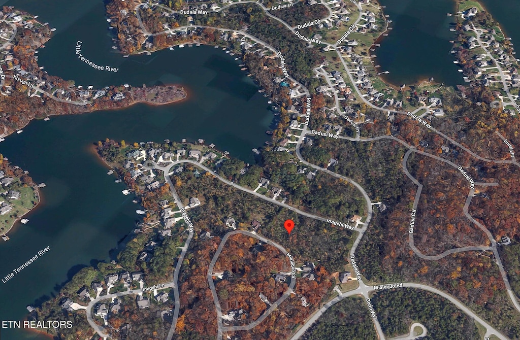 242 Mialaquo Cir, Loudon, TN 37774