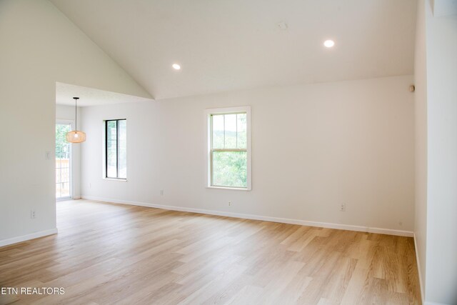 422 Willow Tree Ln, Morristown, TN 37814 - unfurnished room with plenty of natural light, light wood-style floors, lofted ceiling, and recessed lighting