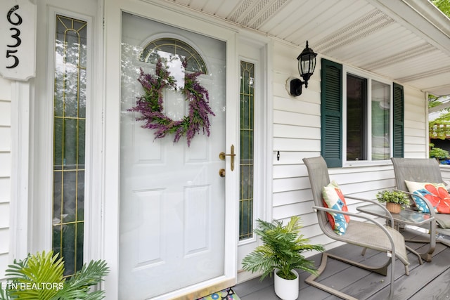 635 Gold Dust Dr, Pigeon Forge, TN 37863 - doorway to property featuring a porch